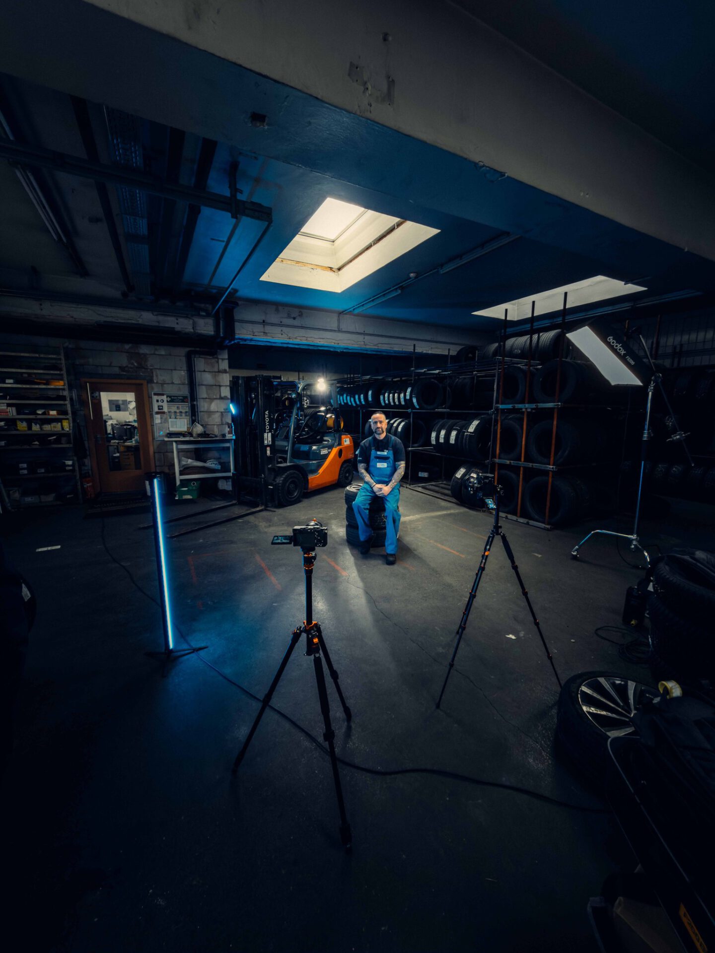 Videostudio mit Kamera und Licht